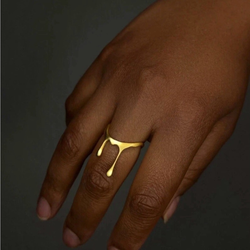 Elegant Gold Honey Drip Ring